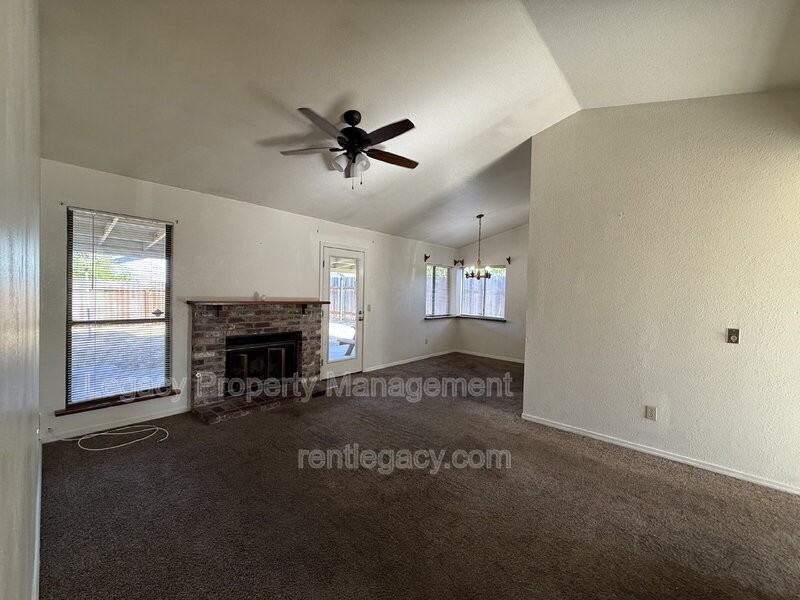 10 Gertz Ct - Photo 5 of 21