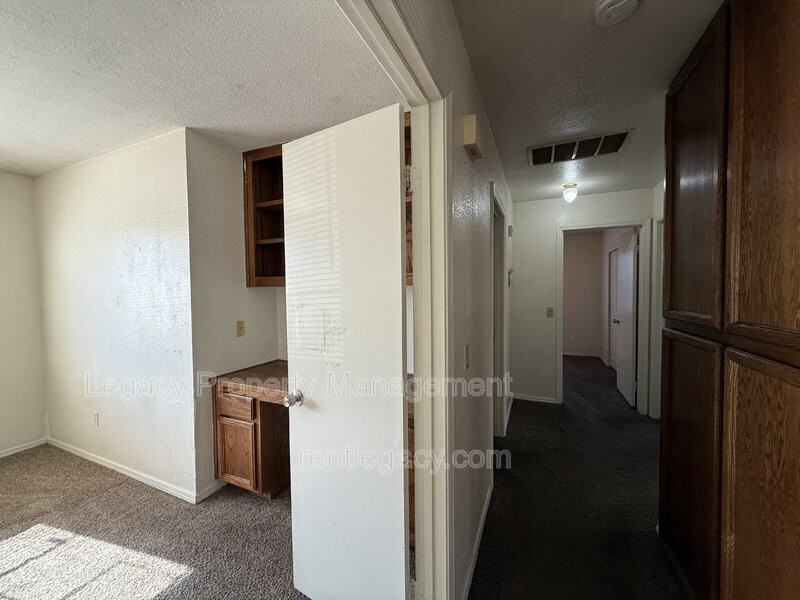 10 Gertz Ct - Photo 7 of 21