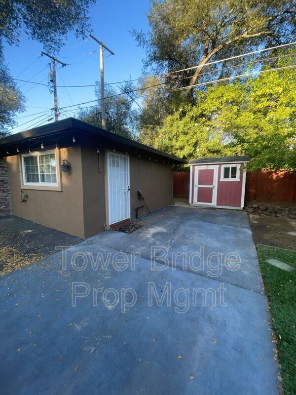 5770B Hoffman Ln - Photo 3 of 4