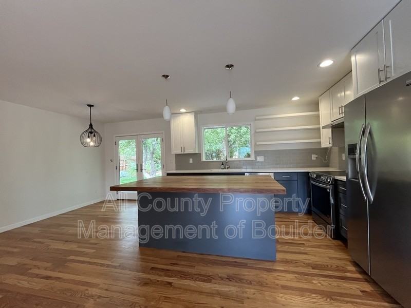 2265 Floral Dr - Photo 3 of 25