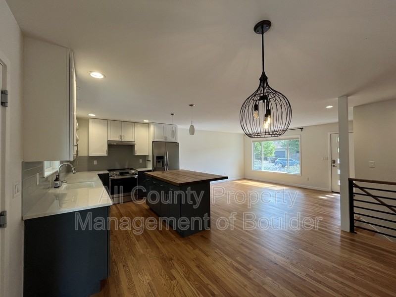 2265 Floral Dr - Photo 5 of 25