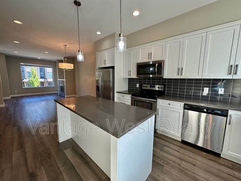 2400 Tuscany Dr - Photo 4 of 43