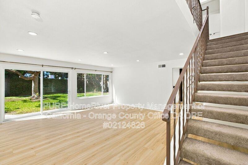 4922 Rochelle Ave - Photo 3 of 15