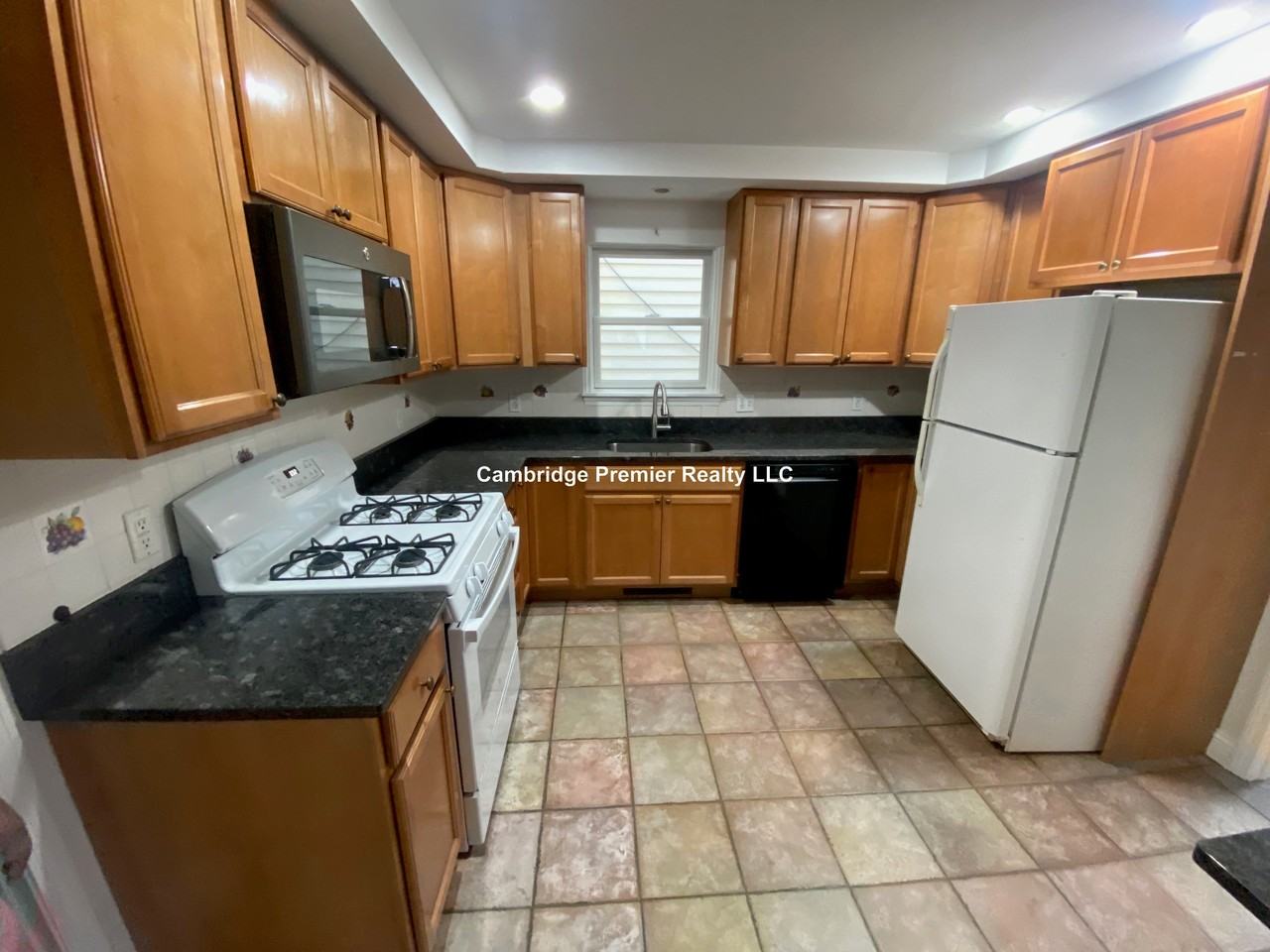 8th St #2 - Photo 2 of 17