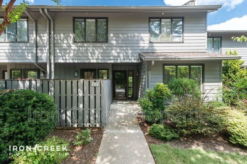 702 Crowfields Ln - Photo 2 of 42