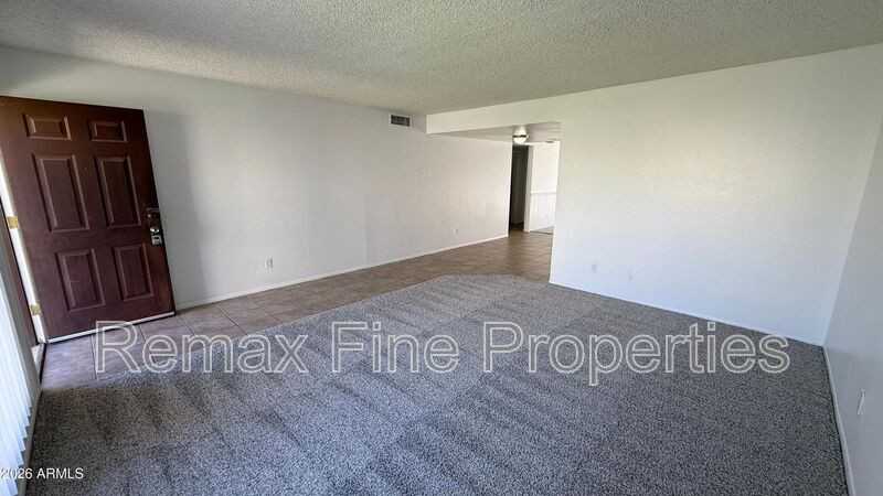 5701 N 44th Ave - Photo 2 of 10