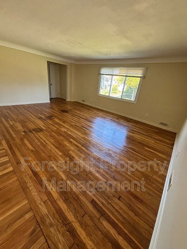 17460 Chagrin Blvd #2 - Photo 4 of 15