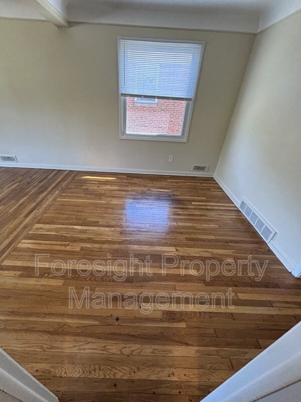 17460 Chagrin Blvd #2 - Photo 7 of 15