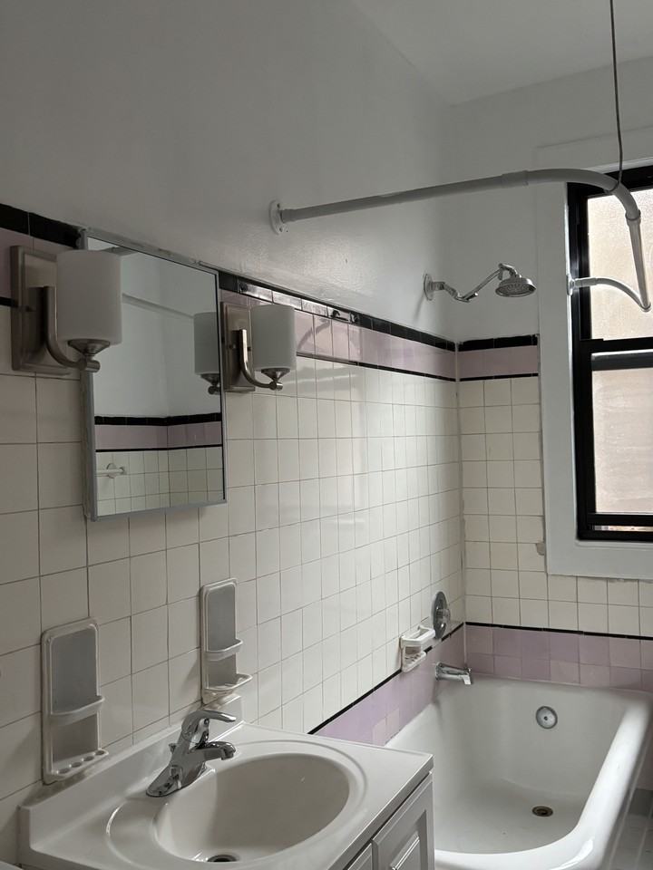 129 S Harvey Ave #3 - Photo 6 of 11