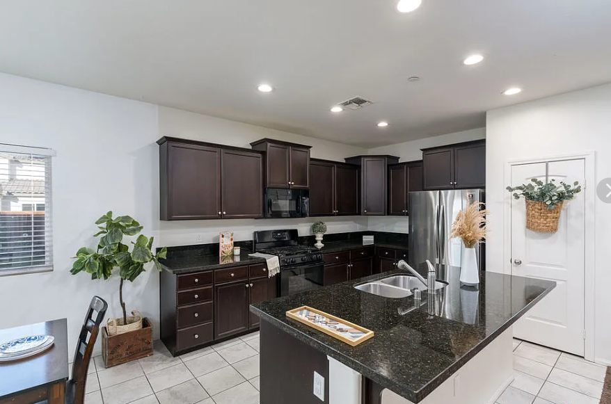 2380 Park Ct #NA - Photo 6 of 15