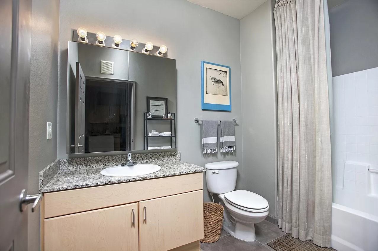 1642 7th Ave #NA - Photo 6 of 10