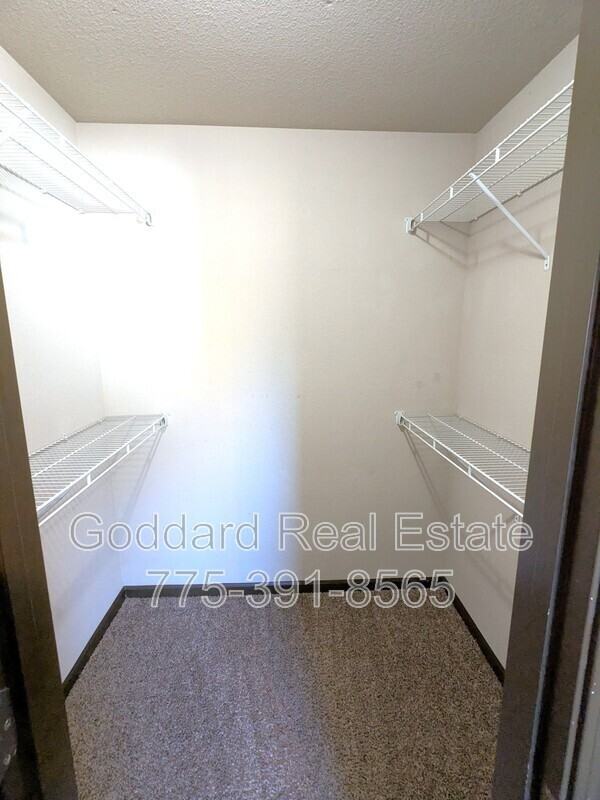 1700 Locust St #10 - Photo 7 of 8