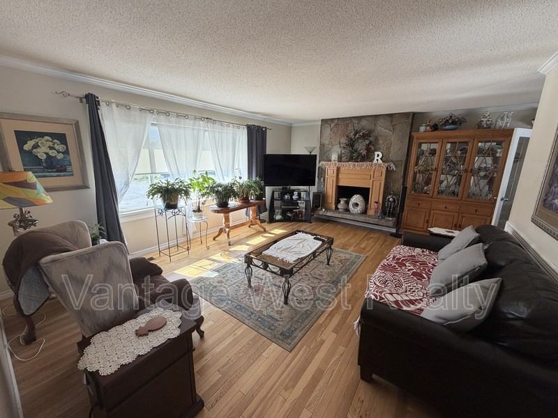 1030 Quesnel Rd - Photo 5 of 23