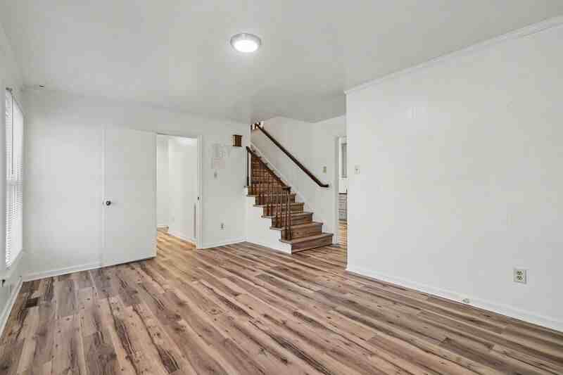 2517 Gum Wood Ct - Photo 5 of 25