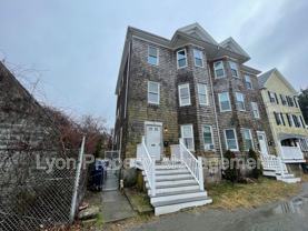 106 Winsor St - Photo 1 of 1