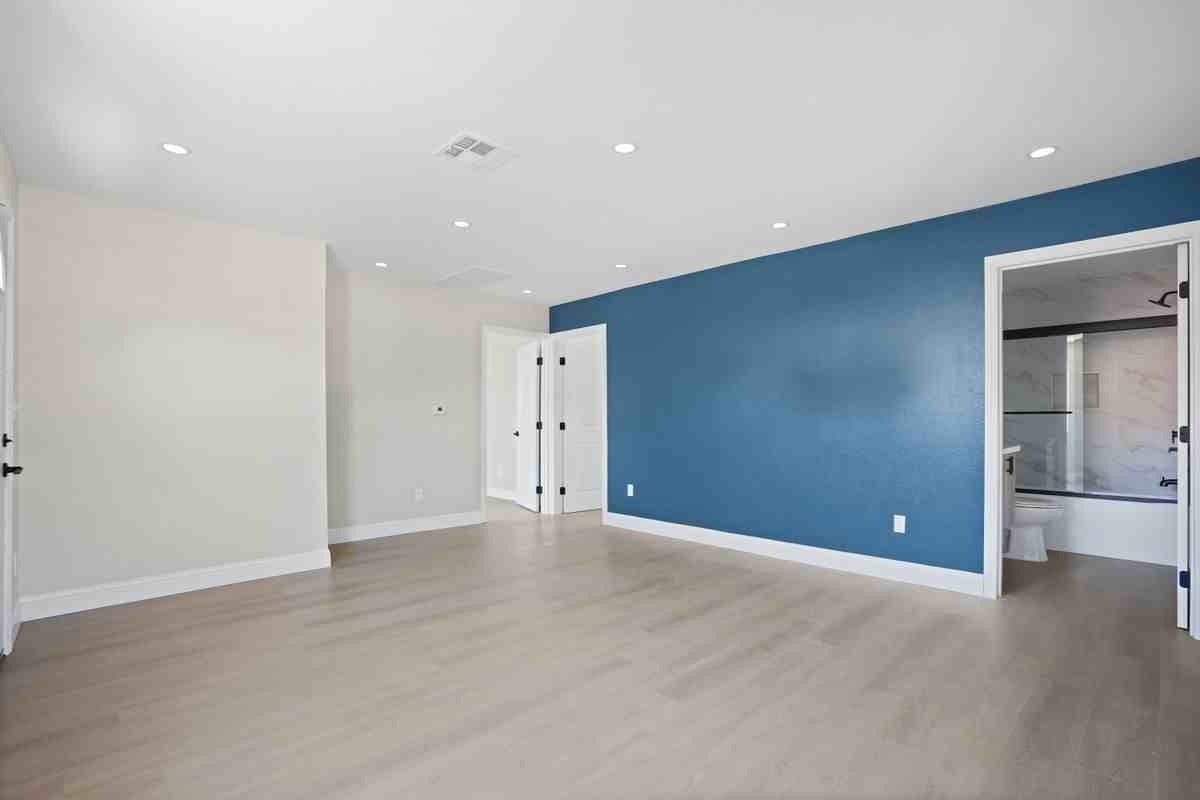 16308 Gledhill St - Photo 6 of 17