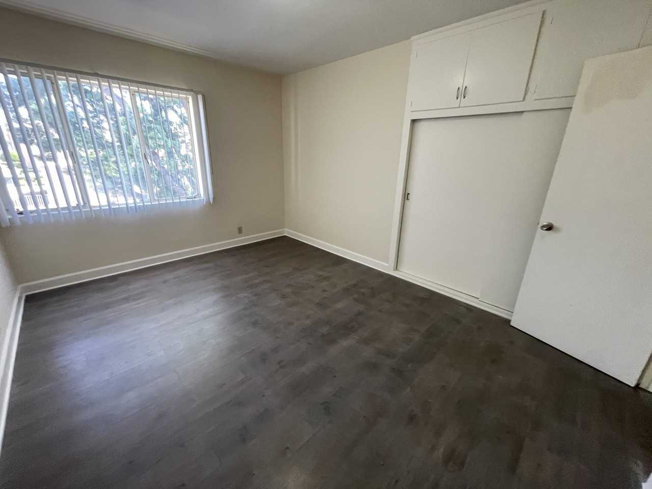 1114 E Wilson Ave #9 - Photo 6 of 9