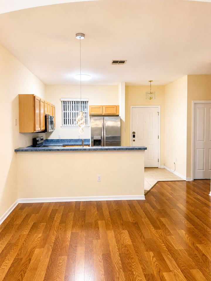 121 Madison Cir - Photo 4 of 21