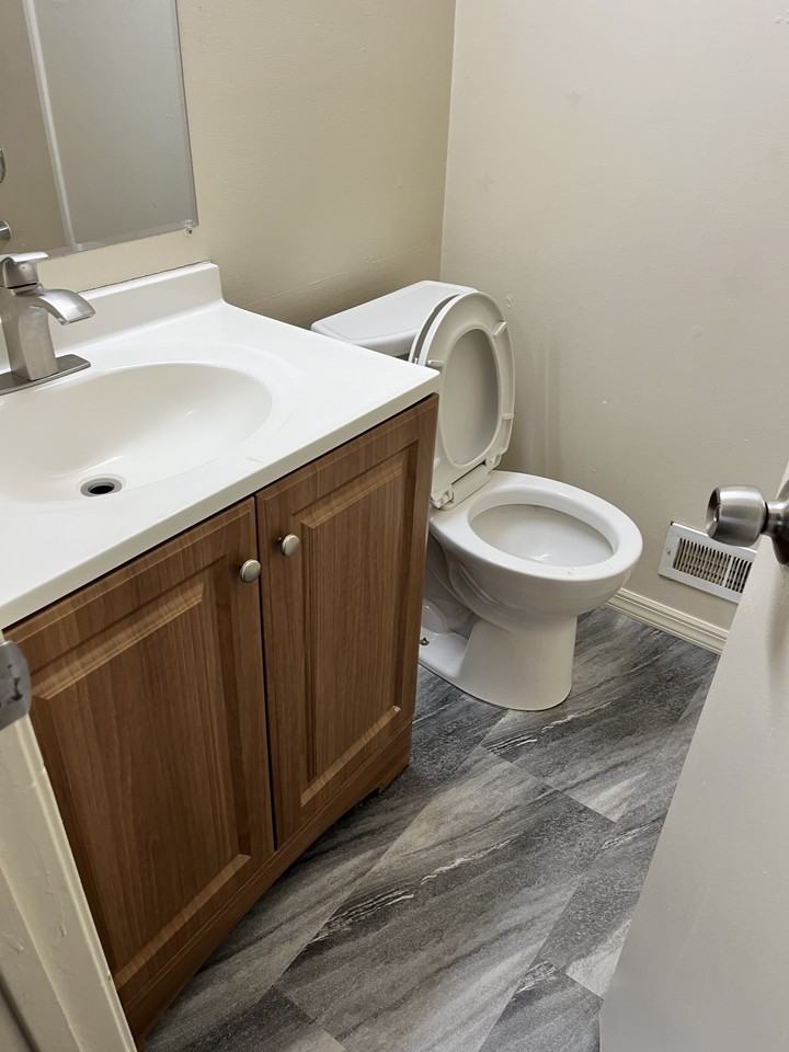 38 Greenwich Dr #38 - Photo 3 of 11