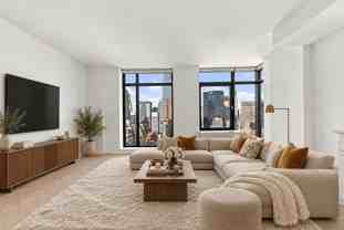 49 E 34th St #13C - Photo 1 of 1