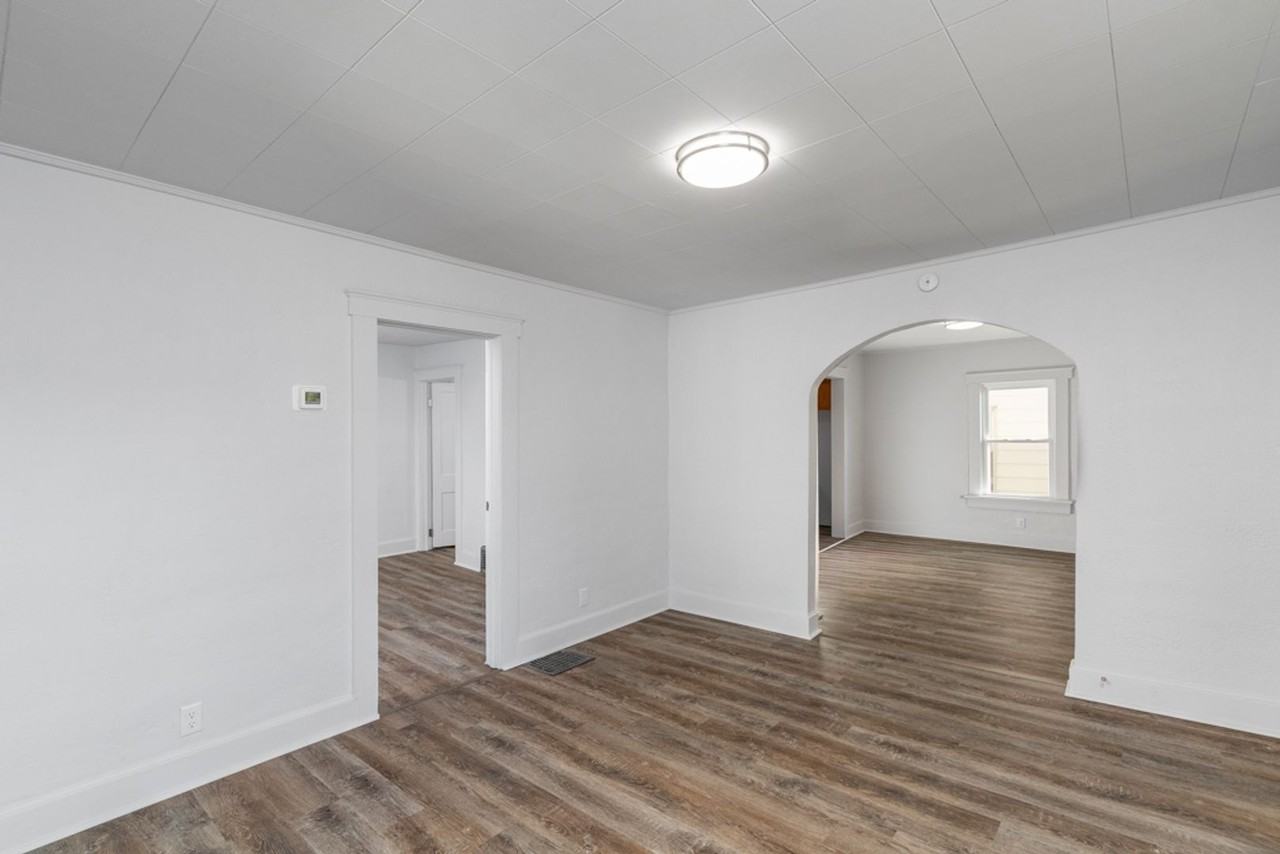 1904 Taft Ave Ne - Photo 5 of 18