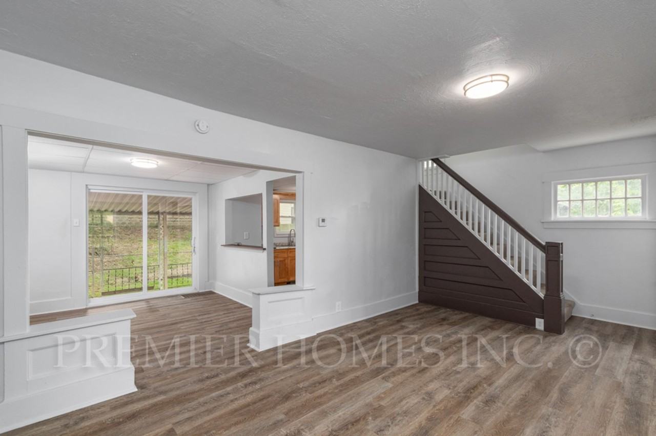 415 Elgin Ave Nw - Photo 5 of 23