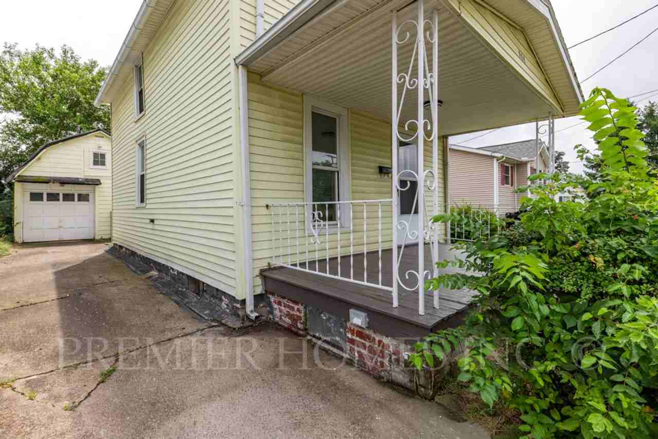 908 7th St Ne - Photo 2 of 19
