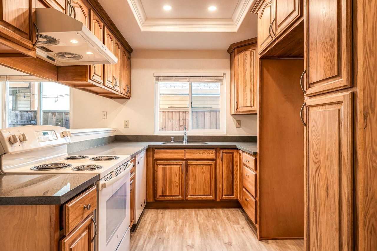 2260 Freya Dr - Photo 7 of 25