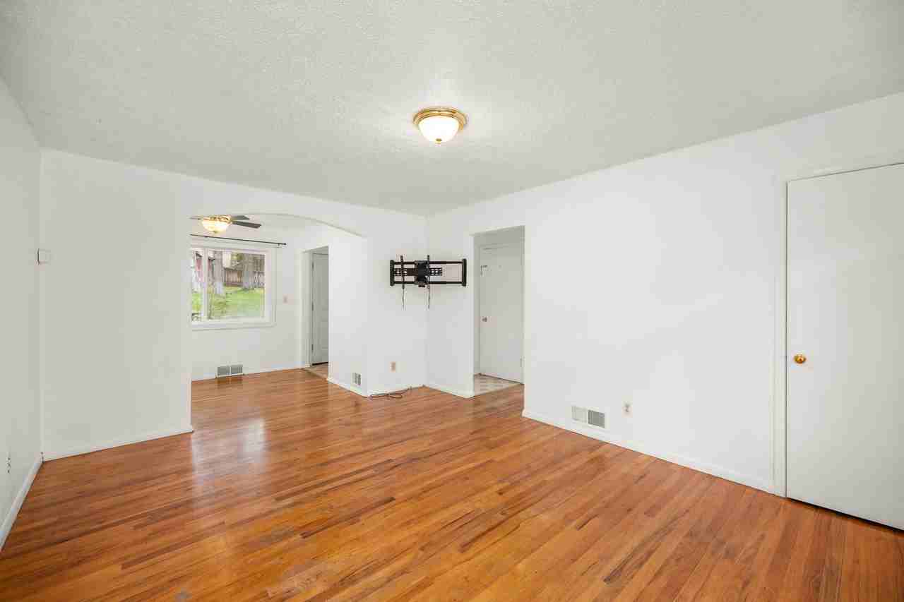 3808 E 12th Ave - Photo 2 of 27
