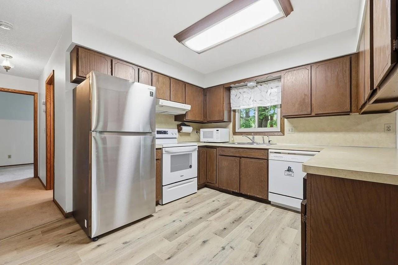 17360 205th Ave Nw - Photo 3 of 47