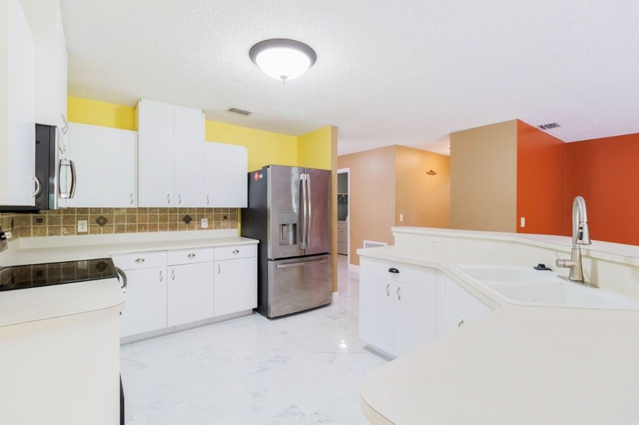 1515 Nona St Ne - Photo 6 of 24