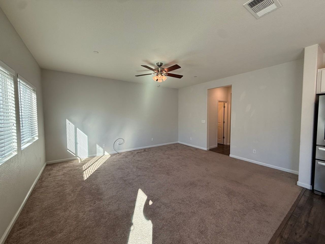 8217 Kossum Way - Photo 4 of 19