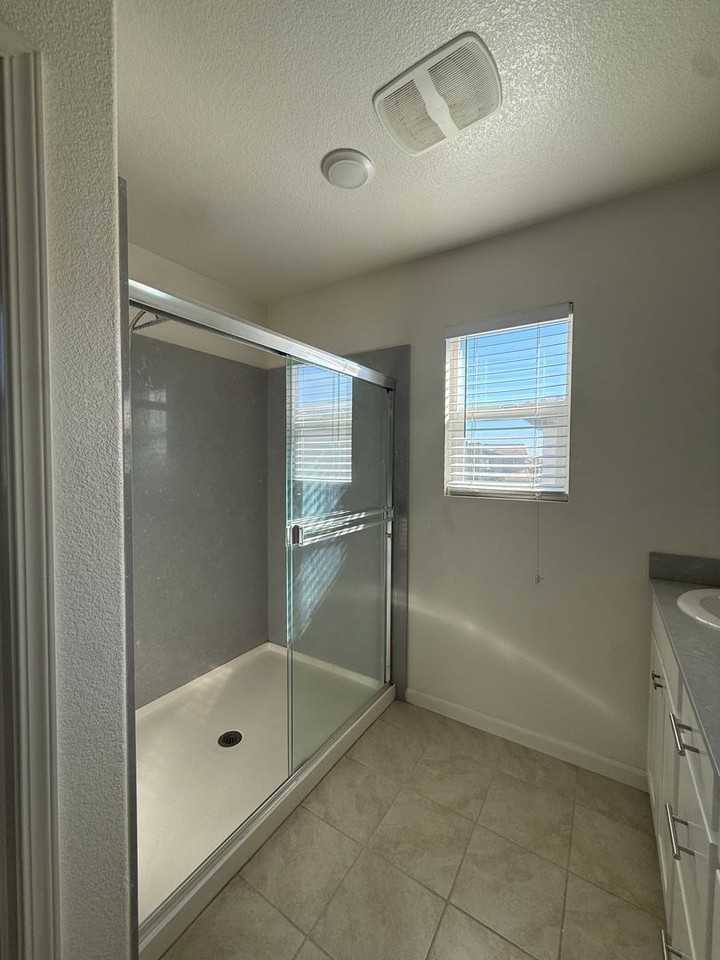 8217 Kossum Way - Photo 7 of 19