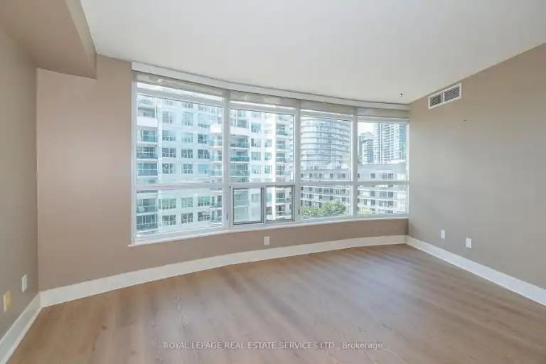 550 Queens Quay W #707 - Photo 7 of 10