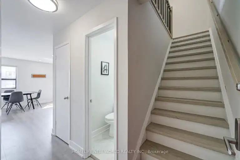 133 Jefferson Ave #B - Photo 4 of 17