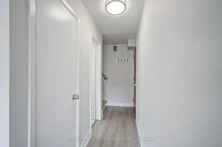 133 Jefferson Ave #B - Photo 6 of 17