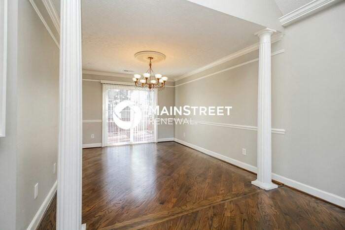 303 Shadowood Dr - Photo 5 of 17