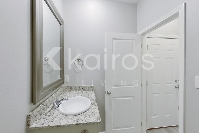 2118 Wilson Rd #B - Photo 7 of 20