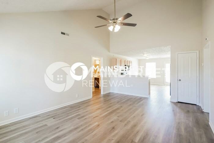 1237 Matterhorn Run - Photo 4 of 15
