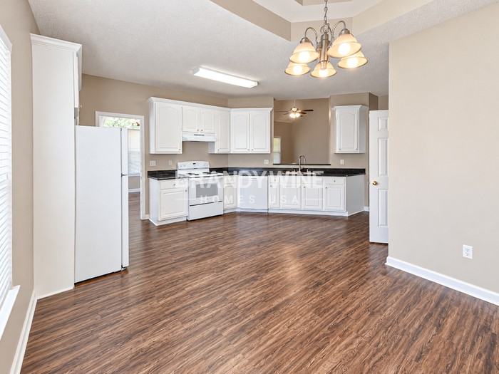772 Castlebrooke Dr - Photo 6 of 28