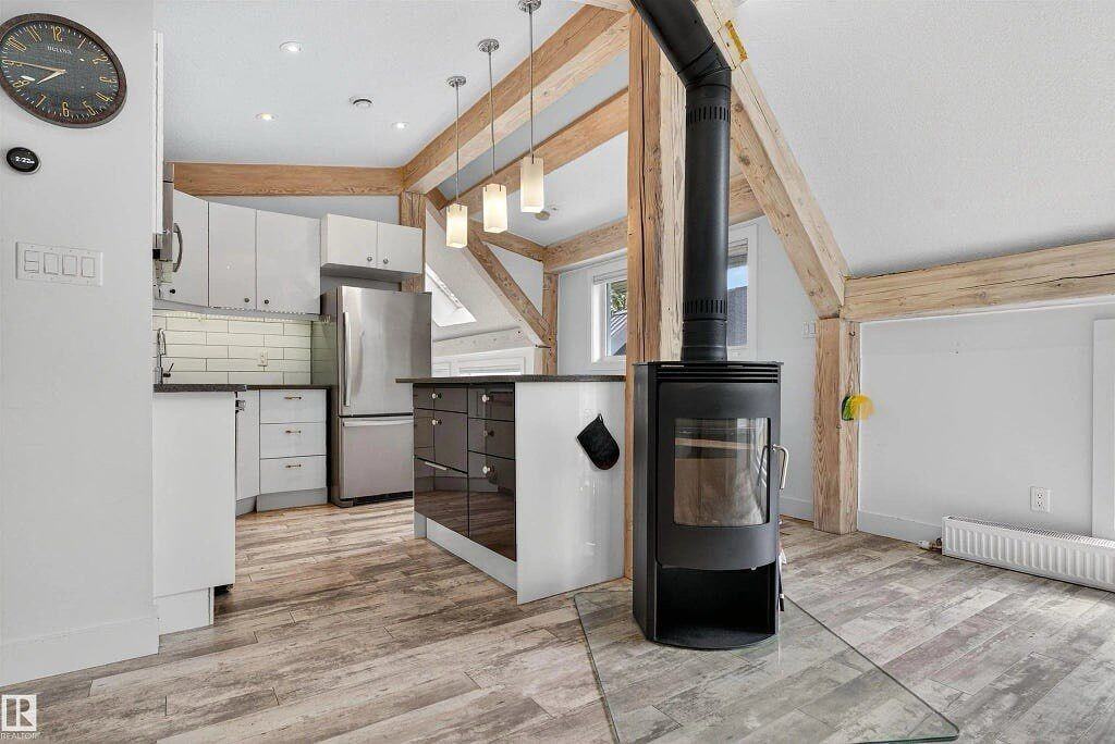 7222 119 St Nw - Photo 2 of 11