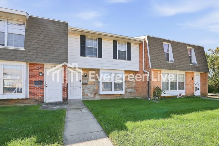 7572 Mount Whitney St - Photo 2 of 15