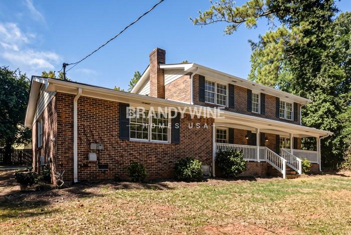 3073 Cobb Trl - Photo 2 of 21