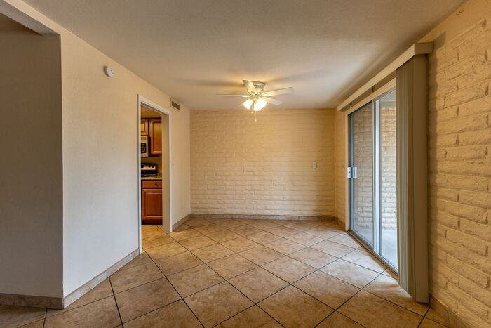 1433 S Park Ln - Photo 7 of 28