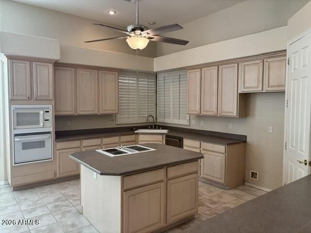 4419 E Robin Ln - Photo 2 of 15
