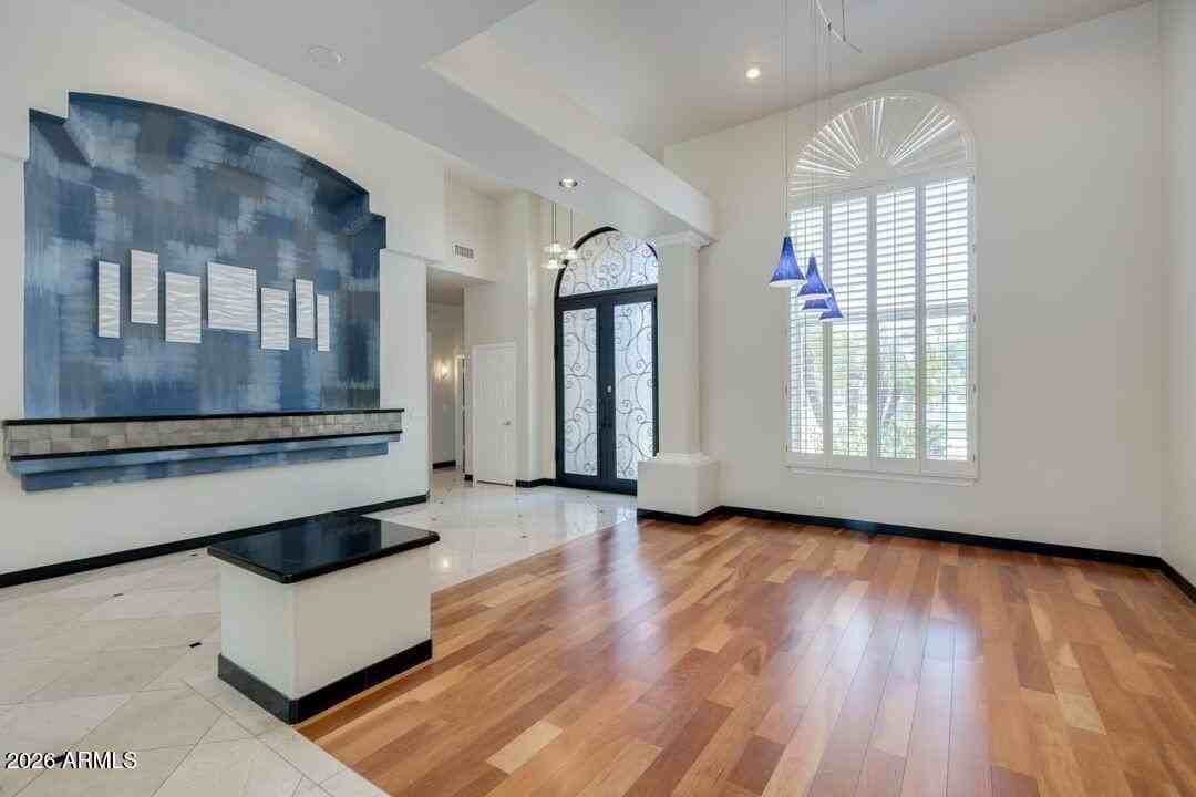 10526 N 119th St - Photo 6 of 50