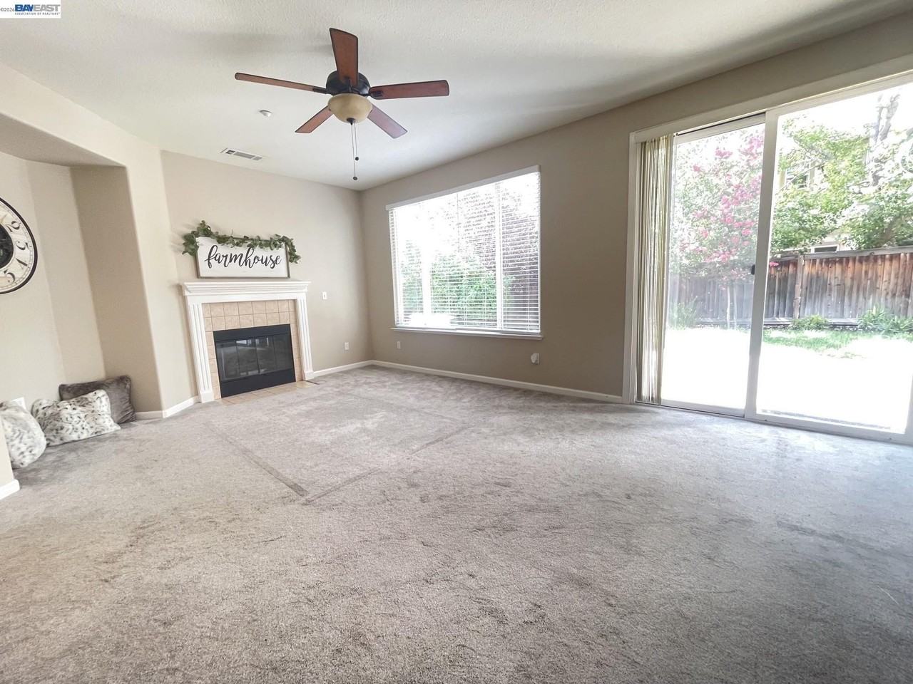 1250 Picadilly Ln - Photo 3 of 22