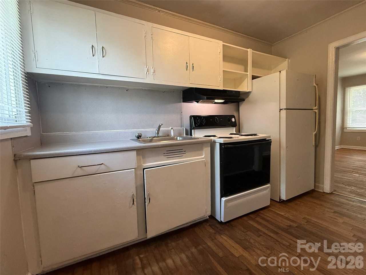 102 E Bradley St - Photo 7 of 19