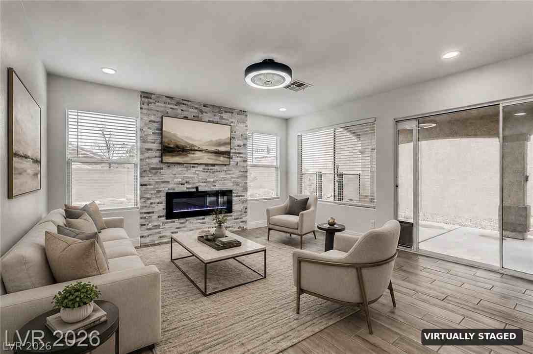 1601 Vespertina Ct - Photo 3 of 31