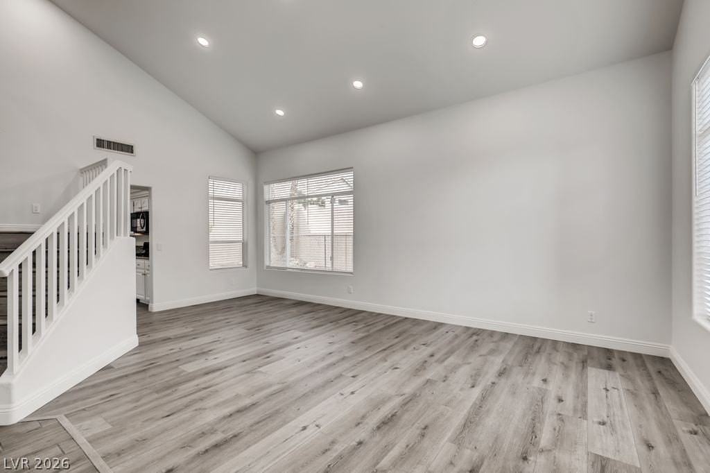 1601 Vespertina Ct - Photo 6 of 31